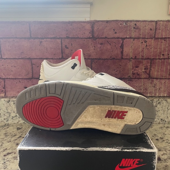 Jordan 3 size 12 - Picture 2 of 7